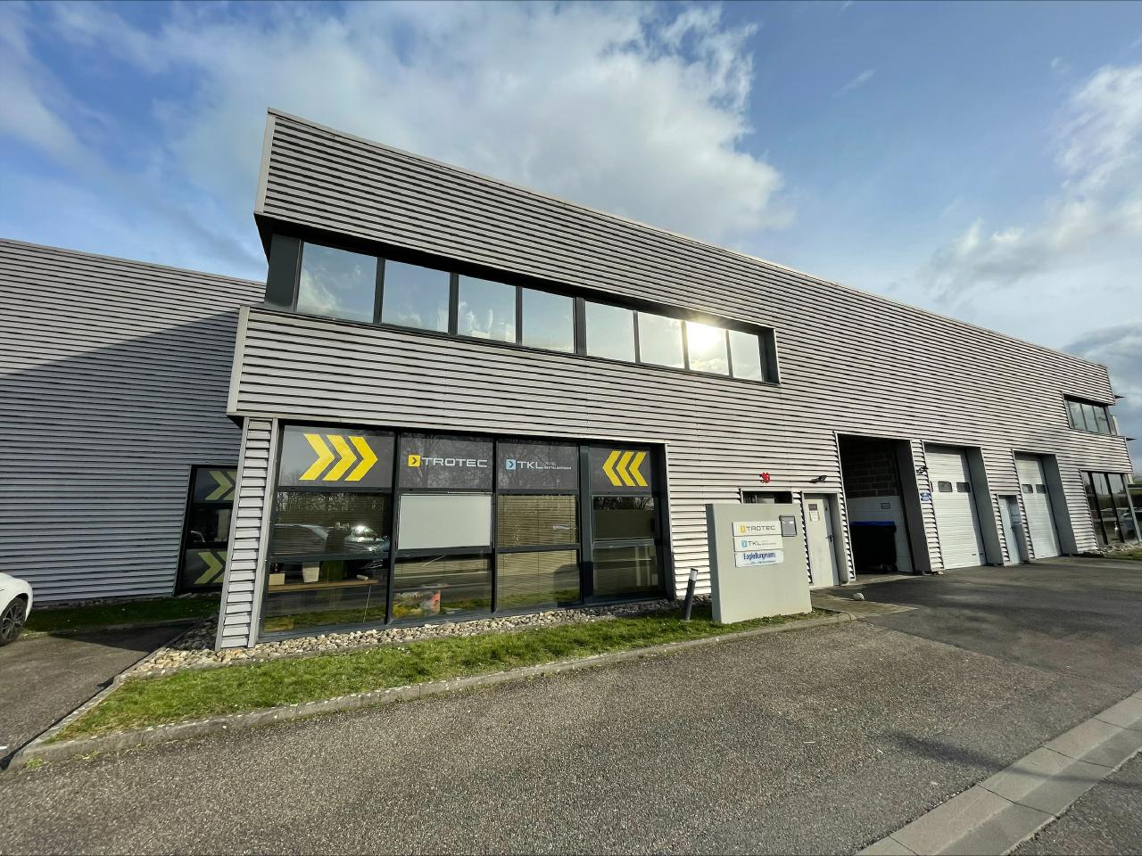 Local d'activité Niederhausbergen 1609m² Location local d'activité Niederhausbergen Bas-Rhin OLACT2420657 2